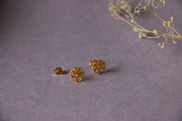 6 petal flower ear studs